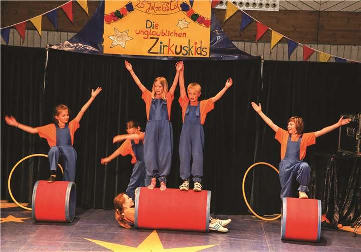 Die unglaublichen Zirkuskids zeigten Lustiges, Akrobatisches und viel Geschicklichkeit. EP