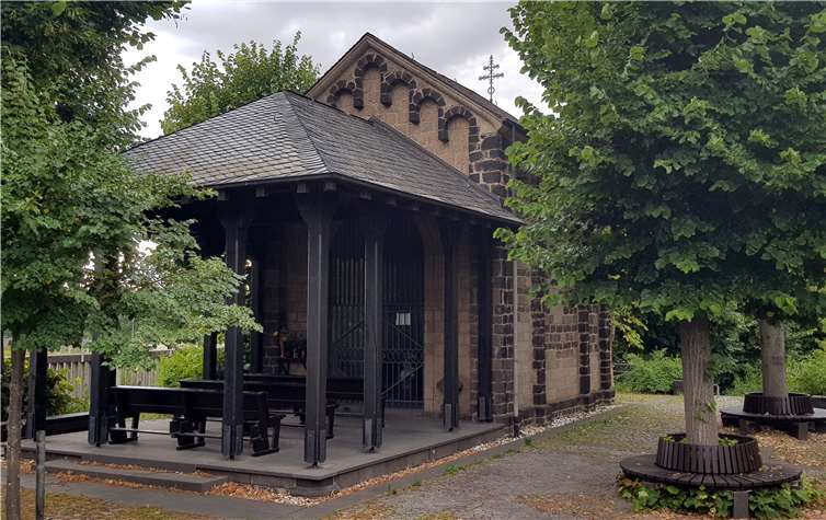 Der Kühlturm ist ab Freitag Geschichte Die unter Denkmalschutz stehende Kapelle „Am guten Mann“ befindet sich in unmittelbarer Nähe des Kühlturms. Um eventuell eintretende Schäden zu dokumentieren, wurde dort ein Beweissicherungsverfahren durchgeführt.