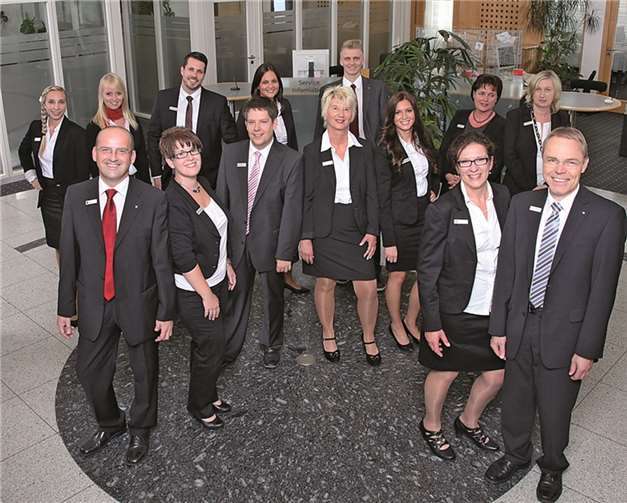 Die vergrößerte Sparkassen-Mannschaft in Vallendar um Arno Minwegen (vorne links) und Berthold Gille (vorne rechts).privat