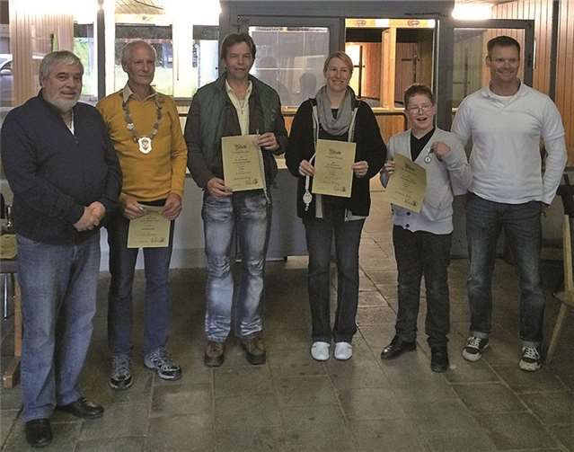 Die verschiedenen Gewinner der Disziplinen bei den Vereinsmeisterschaften. Privat