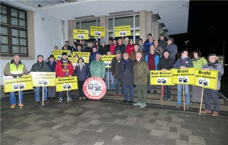 Die verschiedenen Teilnehmergruppen der 72. Demo gegen den Bahnlärm.privat