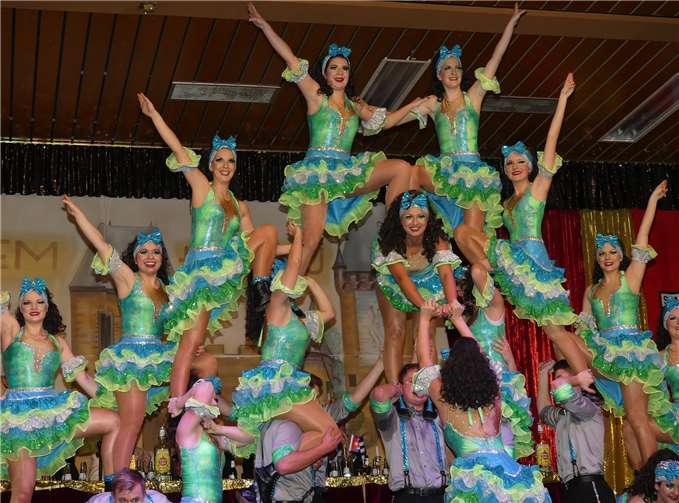 Die versierte Truppe der TG Moselglück begeisterte mit einer kubanischen Tanzshow. Fotos: TE