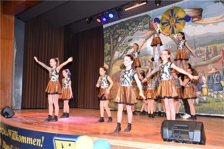 Die vielen Tanzformationen zeigten tolle Darbietungen. Foto: Alfred Eich