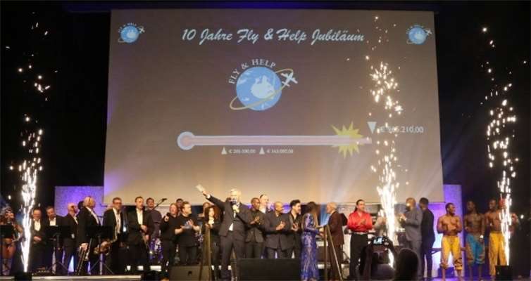 Die vielen mitwirkenden Stars wurden nach dem sechsstündigen Programm von Reiner Meutsch verabschiedet, wobei auch die spektakuläre Spendensumme von 965.210 Euro eingeblendet wurde, die spontan noch von zwei Gästen auf eine Million Euro erhöht wurde.Foto: privat