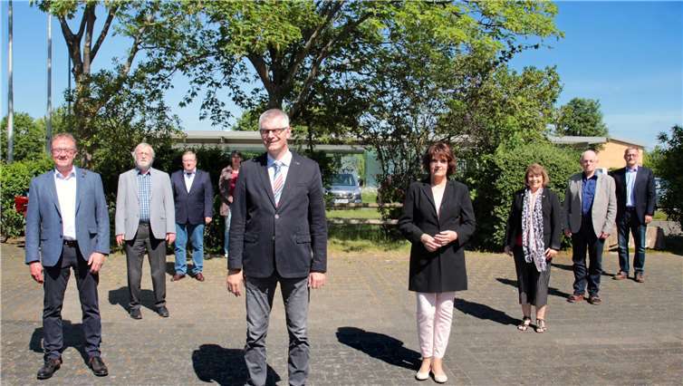 Die vier Parteien stehen mit Ludger Banken bereit für die Wahlversammlung. Foto: privat