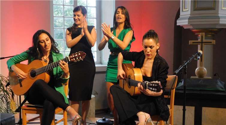 Die vier attraktiven und leidenschaftlichen Sängerinnen zogen das Publikum völlig in ihren Bann.