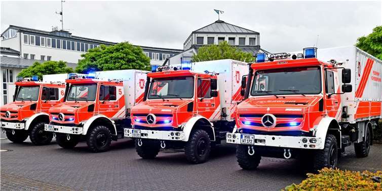 Die vier neue Fahrzeuge. Foto: VG Weißenthurm / Detlef Schneider