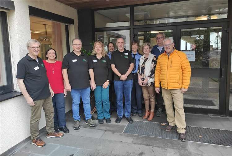 Die vier neuen Sicherheitsberater Heike Kalfels, Andreas Blodow, Siegfried Niederelz und Ulrich Weingart wurden offiziell durch Bürgermeister Albert Jung ernannt Copyright: VGV Kaisersesch/Martin Krötz