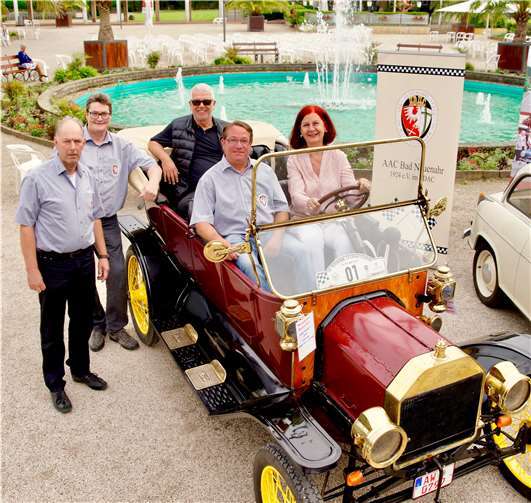 Die vierte Auflage der Veranstaltung „Oldtimer im Park“ wird die Besucher mit vielen tollen Attraktionen begeistern. KG