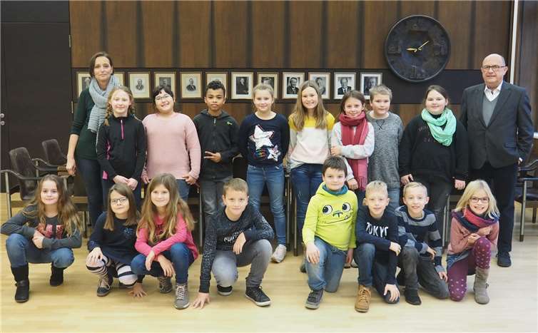 Die vierte Klasse der Stromberger Grundschule war zu Gast im Bendorfer Rathaus. Stadt Bendorf