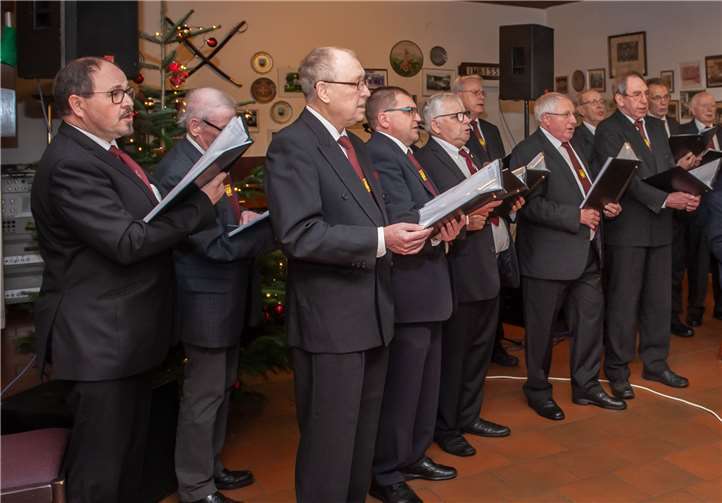 Die von Bardo Becker (re.) dirigierte Gemeinschaft der Männergesangvereine „Cäcilia“ Sinzig und „Eintracht“ Bad Bodendorf wirkt auch in diesem Jahr bei der musikalischen Gestaltung der Feier mit.Foto: privat