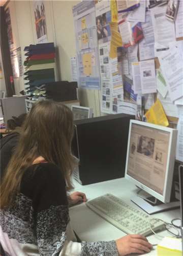 Die von der Finanzverwaltung gespendeten Bildschirme sind bereits im Computerunterricht und der Berufsorientierung für Jugendliche an der Vallendarer Konrad-Adenauer Realschule Plus im Einsatz. privat