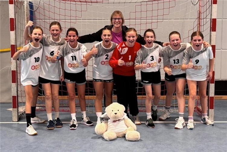 Die wD-Jugend siegte souverän. Fotos: JSG Welling/Bassenheim