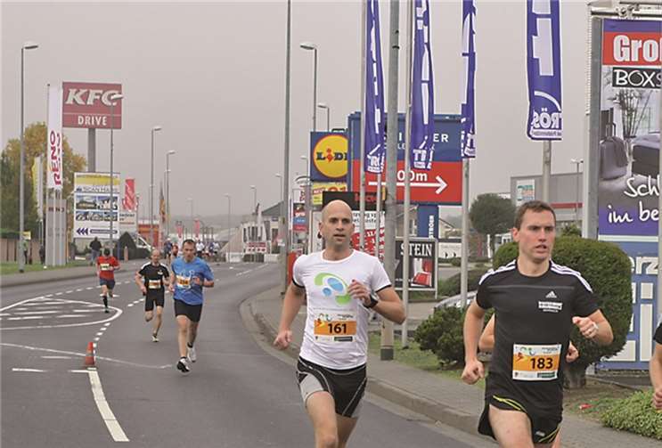 Die wählbaren Strecken über 5km und 10km werden wie in den Vorjahren im Rundkurs durch den Gewerbepark absolviert.privat