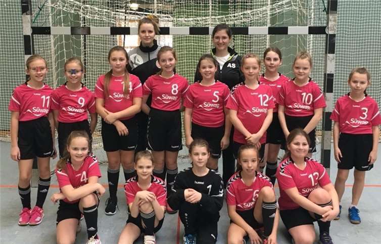 Die weibliche E- Jugend macht eine sehr gute Figur beim Heimpsiel. Foto: JSG Welling/Bassenheim