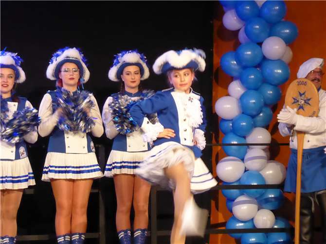 Die weibliche Hälfte des Jugendtanzpaars Azra beeindruckte bei ihrem Soloauftritt.