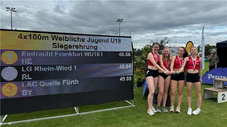 Die weibliche U18-Sprintstaffel der LG Rhein-Wied freute sich über Saisonbestleistung und Silber.  Foto: LG Rhein-Wied/Corinna Eichhorn
