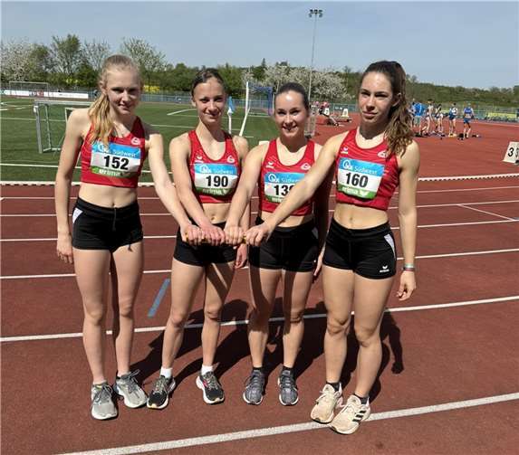 Die weibliche U20-4x400-Meter-Staffel der LG Rhein-Wied (von links: Lena Eichhorn, Charlotte Peerenboom, Jule Babel, Lotta Götz) erfüllte die Norm für die deutsche Meisterschaft.  Foto: Achim Bersch/LG Rhein-Wied