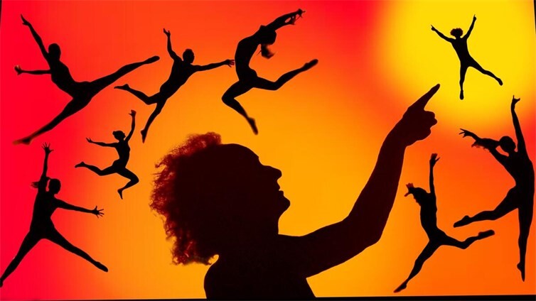 Die weltweit gefeierte Schattentheatergruppe Moving Shadows ist zurück und setzt mit ihrem neuen Programm „On Fire“ neue Maßstäbe in der Kunst des Schattentheaters. 