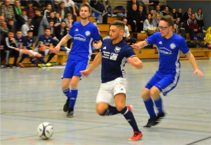 Die wieder eingeführte Gruppenphasemit anschließenden K.o.-Spielen sorgtenfür einen von Spannung geprägten Kampf um den Titel.