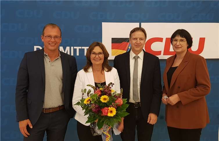 Die wiedergewählte CDU-Kreisvorsitzende Mechthild Heil (2. von links) gemeinsam mit den drei gleichberechtigten Stellvertretern Jörg Lempertz (links), Horst Hohn (2. von rechts) und Anette Moesta (rechts).
