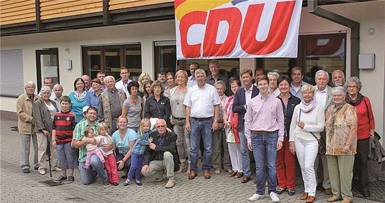 Die zahlreichen Besucher waren begeistert von der informativen Führung durch den Traditionsbetrieb.  privat