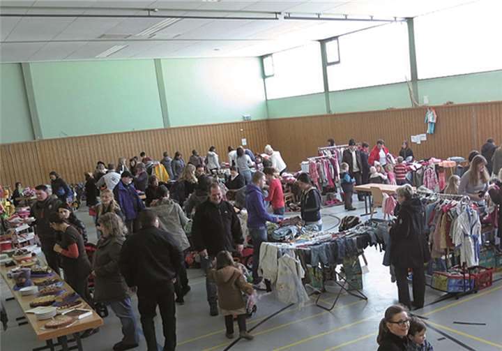 Die zahlreichen Gäste konnten in aller Ruhe stöbern.  privat