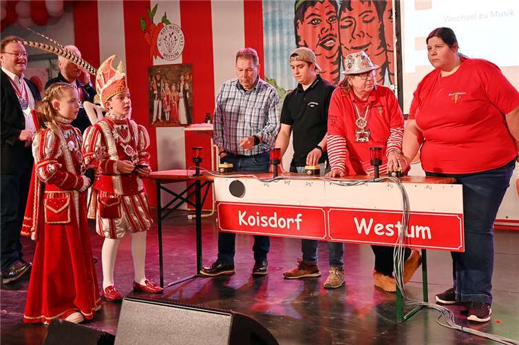 Die zahlreichen Spiele forderten die Teilnehmerinnen und Teilnehmer. Fotos: RASCH