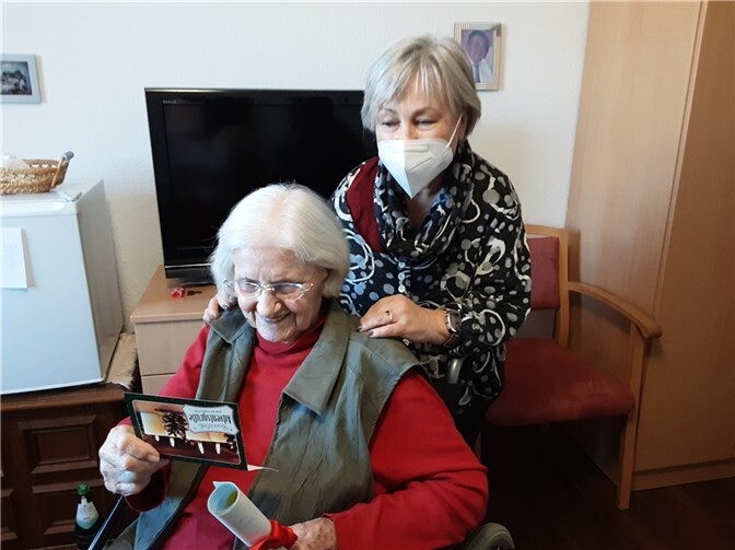 Die zahlreichen Weihnachtsgrüße, Zeichnungen und Basteleien sorgten für viel Freude. Foto: privat