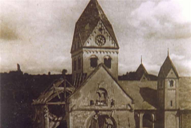 Die zerstörte Medarduskirche.  Foto: Archiv privat