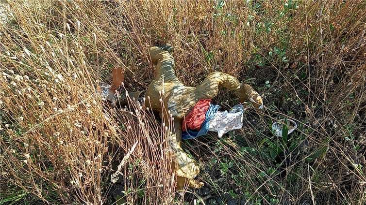 Die zerstörte Skulptur. Fotos: Privat