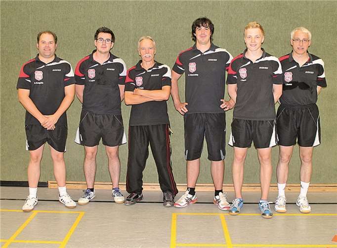 Die zum Saisonstart ungeschlagene erste Mannschaft (von links): Dirk Drengwitz, Kevin Lopez, Ernst Friedrich, Mike Prämassing, Fabian und Josef Berens.privat