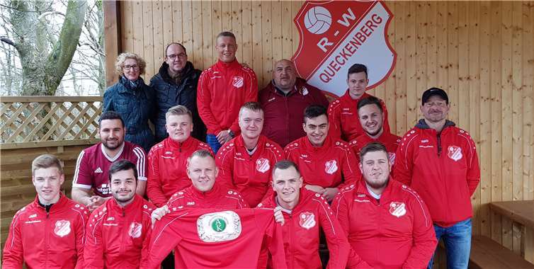 Die zweite Garde des RWQ präsentiert ihr neues Outfit. Foto: privat