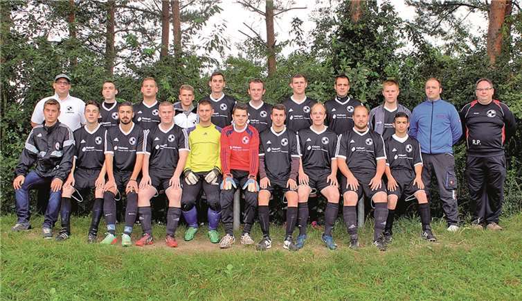 Die zweite Mannschaft des SV Hertha Buschhoven darf sich über einen neuen Trikotsatz freuen.privat