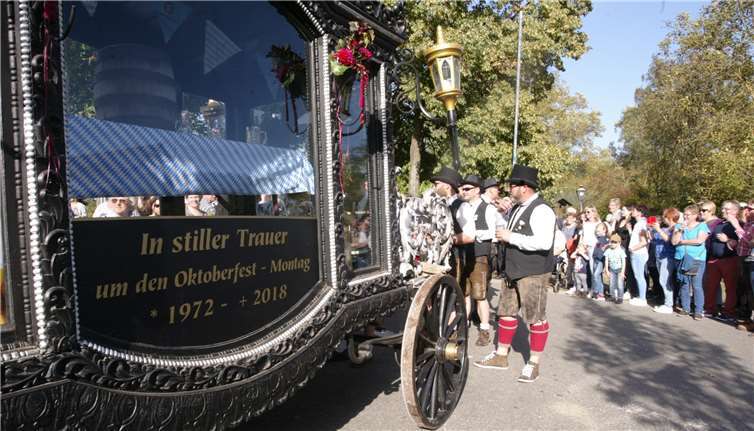 Diese Gruppe trauerte um den Oktoberfestmontag, der seit 2018 nicht mehr stattfindet.