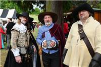 Diese Herren waren in edler Gewandung unterwegs. 