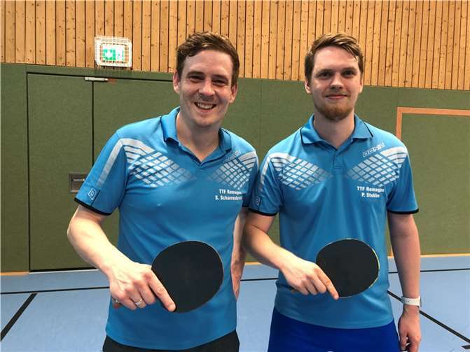 Diese Joker scherzen nicht: Stephan Scharrenbroich und Peer Stobbe (v.l.) hielten der ersten Mannschaft in Ahrweiler den Rücken frei.