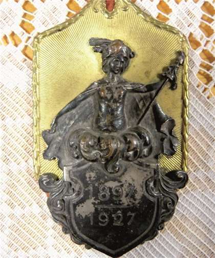 Dieser Orden kann nun in der KGN-Sammlung besichtigt werden. privat