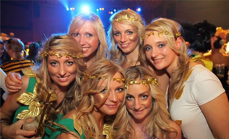 Dieses Jahr findet in der Beethovenhalle zum letzten Mal die beliebte „AfterJobParty“ an Weiberfastnacht statt.privat