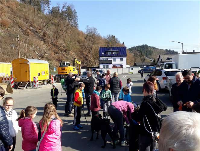 Dieses Jahr halfen so viele wie noch nie beim Umwelt- und Aktionstag. Foto: FWG Arzbach