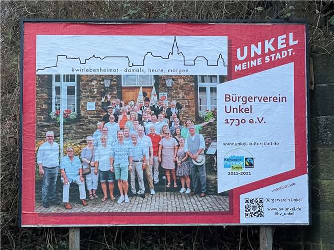 Dieses Plakat des Bürgervereins gibt es in Unkel zu sehen.  Foto: privat