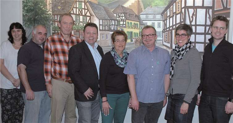 Dieses Team um Ortsvorsteher Alexander Albrecht (4.v.l.) tritt bei der Kommunalwahl für die FWG in Bad Bodendorf an.  BL