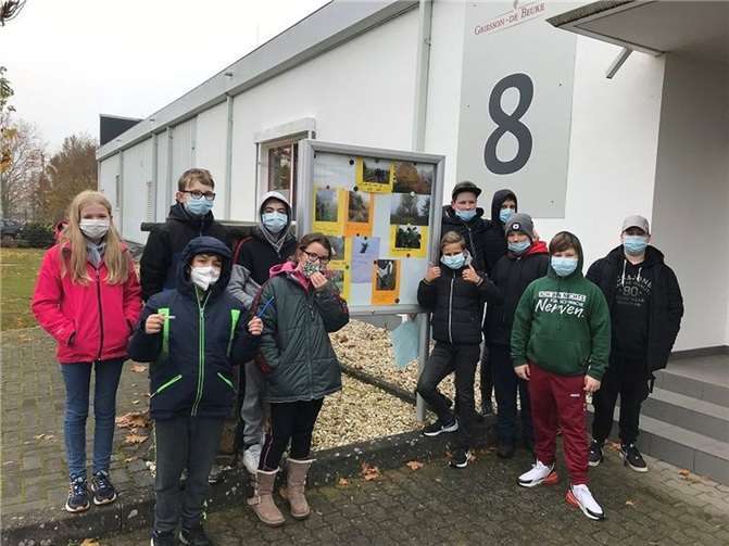 Diesmal wurde die Vitrine von der Gruppe der Bachpaten des Wahlpflichtfaches UTe-7 gefüllt. Foto: privat