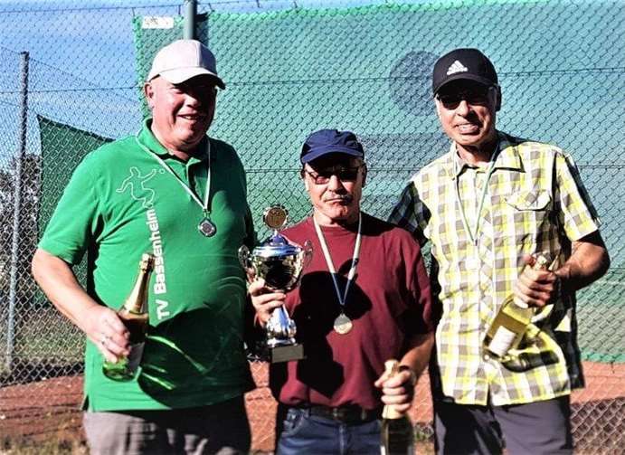 Dieter Gedan gewann mit 120 Punkten. Punktgleich mit 116 Punkten folgten Hans Peter Braun und Klaus Kohl.Fotos: privat