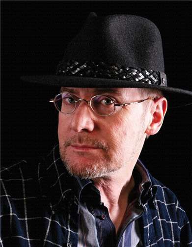 Dieter Hoffmann symbolisiert in seinen Fotos die weltweite Vernetzung. Foto: privat