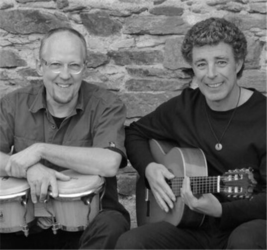Dieter Wüster-Lindenau und der Bendorfer Klaus Mäurer entführen die Besucher mit leidenschaftlicher Flamenco-Musik in südliche Gefilde.privat