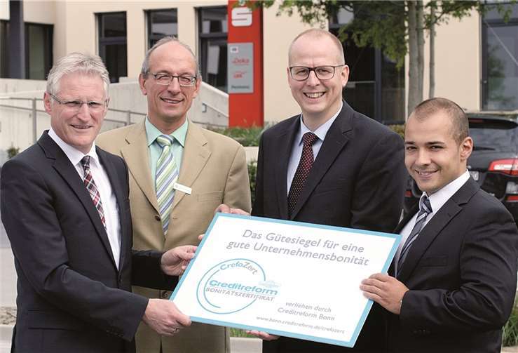 Dieter Zimmermann, Markus Krupp, Jörg Rossen und Alexandre Fuchs bei der Zertifikatübergabe. privat