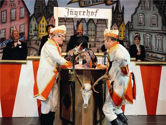 Dieter Zimmermann, Udo Willerscheid und Peter Diewald. schossen bei ihrem „Stammtischgespräch“ zielten mit spitzem Humor in Richtung Bad Neuenahr.