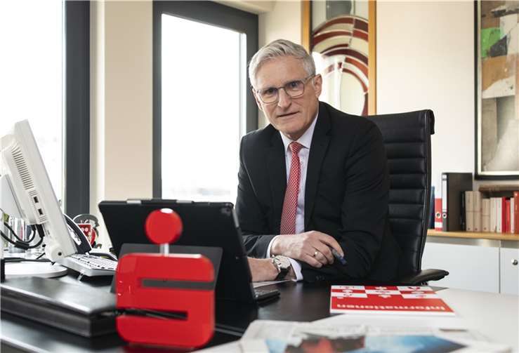 Dieter Zimmermann, Vorstandsvorsitzender der Kreissparkasse Ahrweiler, sieht den klassischen Bausparvertrag als Lösung auf steigende Bauzinsen und Kreditkosten.  Foto: Kreissparkasse Ahrweiler