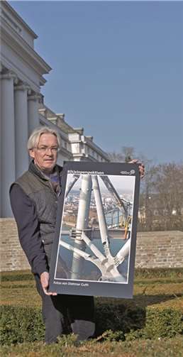 Dietmar Guth stellt seine Kunst aus.Dietmar Guth